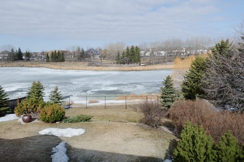 Back view from second floor at 81 Shorecrest Drive in Lindenwood.  EMILY CUMMING / WINNIPEG FREE PRESS