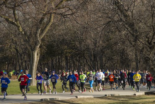 140504 Winnipeg - DAVID LIPNOWSKI / WINNIPEG FREE PRESS (May 04, 2014)  Runners during the 10th Annual Winnipeg Police Service Half Marathon Sunday morning in Assiniboine Park.
