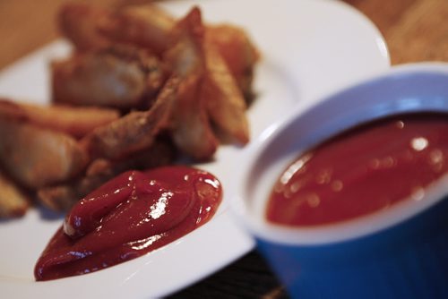 May 5, 2014 - 140505  -  Homemade catsup (R) Spiced catsup (L) Photographed Monday, May 5, 2014.  John Woods / Winnipeg Free Press