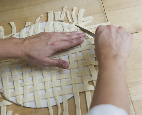 140508 Winnipeg - DAVID LIPNOWSKI / WINNIPEG FREE PRESS (May 08, 2014)  Sequence of lattice pastry construction at Red River College  Shot for Dean Keith Muller at the RRC  49/8 SAVOUR - chef's choice