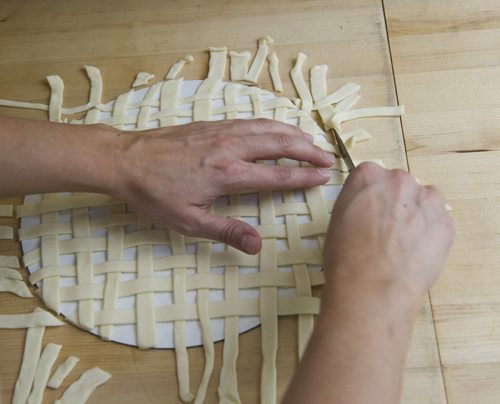 140508 Winnipeg - DAVID LIPNOWSKI / WINNIPEG FREE PRESS (May 08, 2014)  Sequence of lattice pastry construction at Red River College  Shot for Dean Keith Muller at the RRC  49/8 SAVOUR - chef's choice