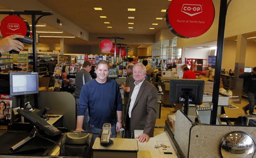 Co-op food store being set up where the Safeway in Southdale was. Store manager Paul Jackson and regional Co-op manager Doug Wiebe pose for a photo in the store. BORIS MINKEVICH / WINNIPEG FREE PRESS  May 14, 2014