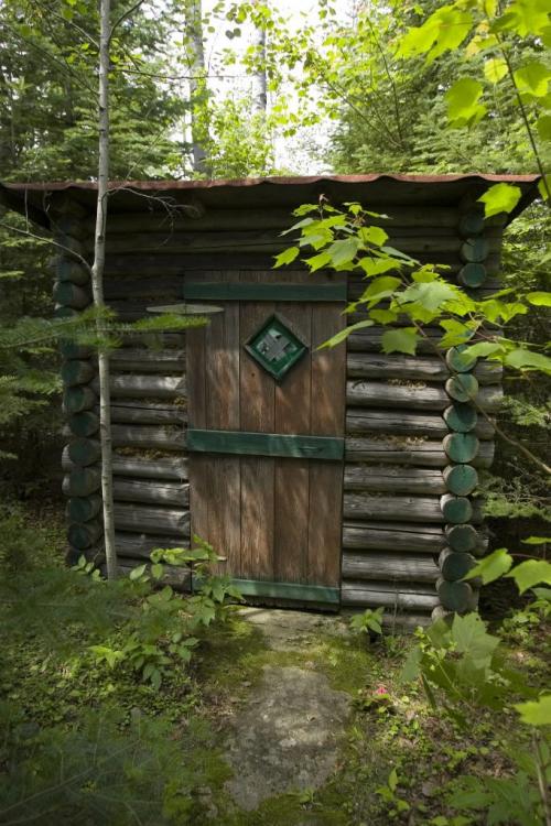 RED DEER KAKE -The outhouse of cottagers Steven and Merrilee Needam of Winnipeg.  Tom Thomsom for Winnipeg Free Press