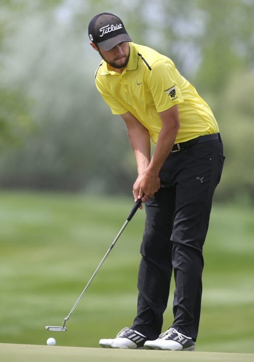 University of Manitoba Bisons golfer Bryce Barr prepares to putt at the Canadian University College Championship at Southwood on Wed., June 4, 2014. Photo by Jason Halstead/Winnipeg Free Press