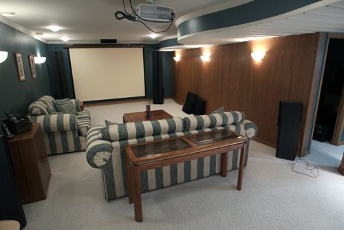 91 Shier Drive in Charleswood- Movie room lower level-  See Todd Lewys story- June 10, 2014   (JOE BRYKSA / WINNIPEG FREE PRESS)