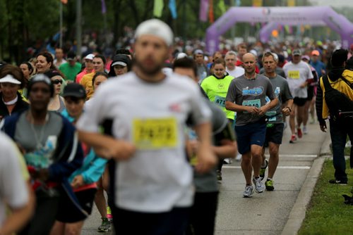 Half Marathon participants start at the University of Manitoba, Sunday, June 15, 2014. (TREVOR HAGAN/WINNIPEG FREE PRESS)