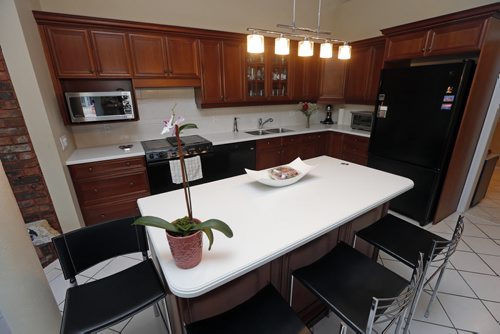 kitchen ,HOMES . 6383 Southboine Dr.  Story by Todd Lewys June 16 2014 / KEN GIGLIOTTI / WINNIPEG FREE PRESS