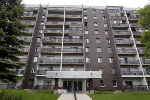 RESALE HOMES - Unit 10-175 Pulberry Street in St. Vital. BORIS MINKEVICH / WINNIPEG FREE PRESS  June 24, 2014