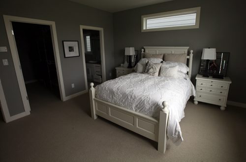 HOMES - 54 - 70 Oak Forest Crescent  Master Bedroom  June 27, 2014 (Phil Hossack / Winnipeg Free Press)