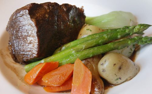 The Palm Room in the Hotel Fort Garry Pot Roast- See Marion Warhaft review- June 27, 2014   (JOE BRYKSA / WINNIPEG FREE PRESS)