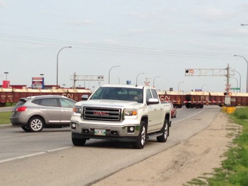 Train derails as it tried to cross Kenaston south. All cars rerouted. 140716 - Wednesday, July 16, 2014 Ruth Bonneville / Winnipeg Free Press