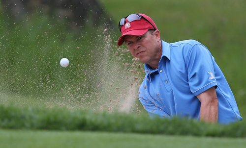 Todd Fanning shoots out of the bunker during the Men's Amateur Golf Championships at Niakwa Country Club, Tuesday, July 24, 2014. (TREVOR HAGAN/WINNIPEG FREE PRESS)