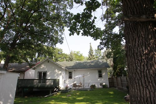 Resale Homes. 268 Balfour Avenue in Riverview and the realtor is Scott Moore.  View of the backyard. Todd Lewys story. Wayne Glowacki / Winnipeg Free Press July 30  2014