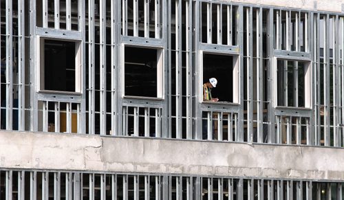Construction continues at the New Women's Hospital at the HSC as the exterior walls are prepared and installed Tuesday morning.  140805 August 5, 2014 Mike Deal / Winnipeg Free Press