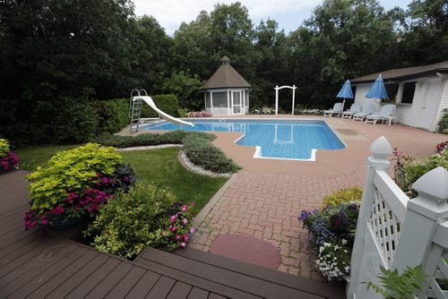 pool , decks ,flower  gardens, gazebo .Homes ,luxury home in  La Salle Mb. At 50 Kingswood Drive  story by Todd Lewys . Aug 12 2014 / KEN GIGLIOTTI / WINNIPEG FREE PRESS