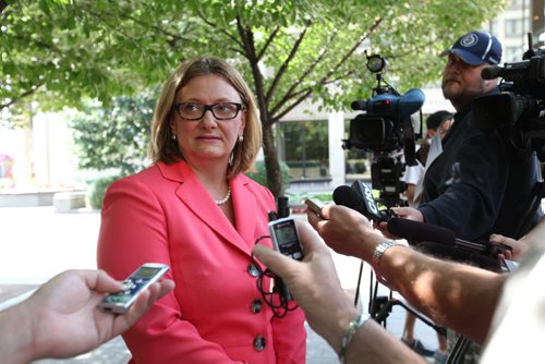 Mayoral candidate Paula Havixbeck makes announcement about the sale of the snow dump at press conference Tuesday at City Hall.   Aug 19, 2014 Ruth Bonneville / Winnipeg Free Press