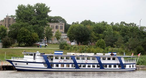 The MS River Rouge docked at the Alexander Dock Wednesday. See story. August 20, 2014 - (Phil Hossack / Winnipeg Free Press)