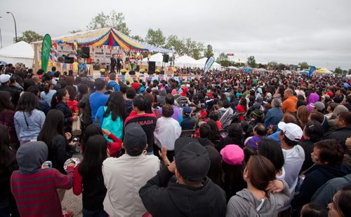 The third annual Manitoba Filipino Street Festival included a colourful parade that ended at Garden City Shopping Centre, where the festival offered entertainment on the mainstage. (John Johnston / Winnipeg Free Press)