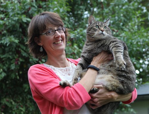 Leigh Patterson, who owns a fat cat named ÄúHobbes,Äù who has just been diagnosed with diabetes.  Hobbes is one of the pets who is being helped by our Fit Pet Project. See Doug's column.  Sept 04.  2014 Ruth Bonneville / Winnipeg Free Press   Ruth Bonnevilles