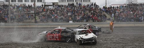 September 13, 2014 - 140913  -  The Teen Challenge Demolition Derby for charity at Red River Co-Op Speedway raises about $45,000 Saturday, September 13, 2014. John Woods / Winnipeg Free Press