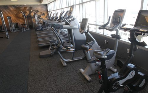 Massive fitness room in the new Courtyard by Marriott Winnipeg Airport hotel- See   Murray McNeil story- Sept 15, 2014   (JOE BRYKSA / WINNIPEG FREE PRESS)