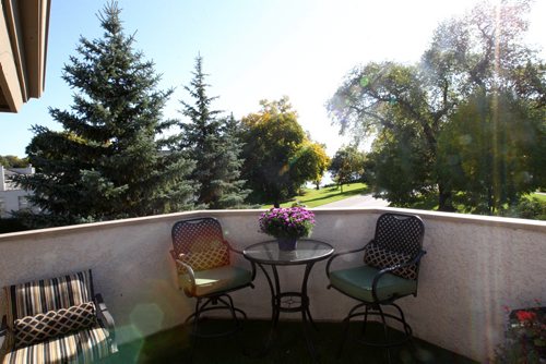 2 Oakgrove Bay in Assiniboine Woods (Charleswood) - View from second floor balcony off master bedroom-See  Todd Lewys story- Sept 23, 2014   (JOE BRYKSA / WINNIPEG FREE PRESS)¬