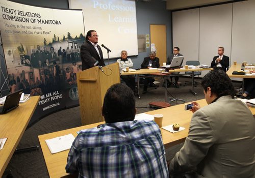 The Treaty Education Initiative is now ready to be offered to every student and teacher in Manitoba- Grand chief Derek Nepinak of the Assembly of Manitoba Chiefs speaks to large group of teachers-See Alexander Paul story- Sept 23, 2014   (JOE BRYKSA / WINNIPEG FREE PRESS)