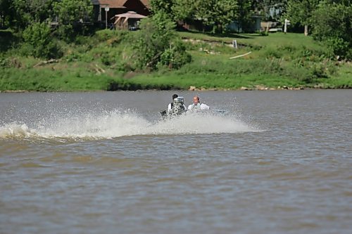 BORIS MINKEVICH / WINNIPEG FREE PRESS  070729 1978 Hondo flat bottom speed boat.  Harvey MacNamara, (in bow) passenger (left) Tony Bage and (Driver) Carey Gregorashuk