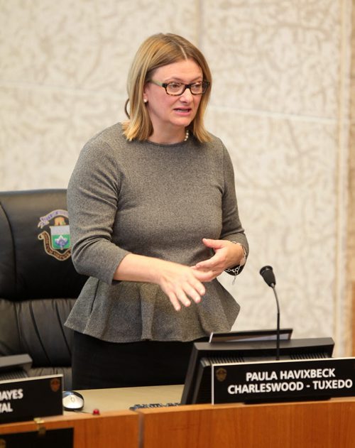 Councillor Paula Havixbeck  brings up an issue to city councillors during session at City Hall on her last day sitting in council Wednesday.    Sept 24,  2014 Ruth Bonneville / Winnipeg Free Press