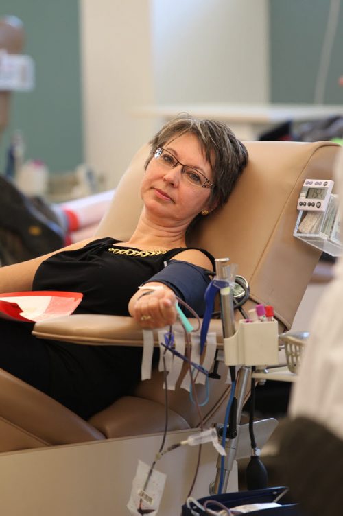 Melonee Hunt is one of only a few donators to give blood at The Canadian Blood Services on William Ave. Saturday which is normally their busiest days.   The agency appeals to the public to give blood after a summer of cancelled appointments.  See Carol Sanders story.  Sept 27,  2014 Ruth Bonneville / Winnipeg Free Press