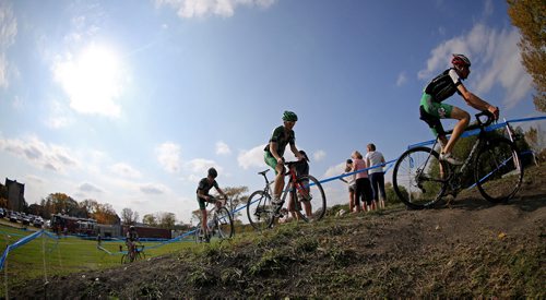 The MennoCross cyclocross race at the Canadian Mennonite University, Saturday, September 27, 2014. (TREVOR HAGAN/WINNIPEG FREE PRESS)