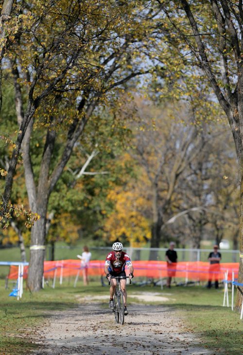 The MennoCross cyclocross race at the Canadian Mennonite University, Saturday, September 27, 2014. (TREVOR HAGAN/WINNIPEG FREE PRESS)