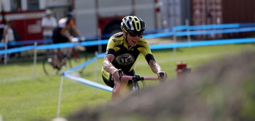 The MennoCross cyclocross race at the Canadian Mennonite University, Saturday, September 27, 2014. (TREVOR HAGAN/WINNIPEG FREE PRESS)