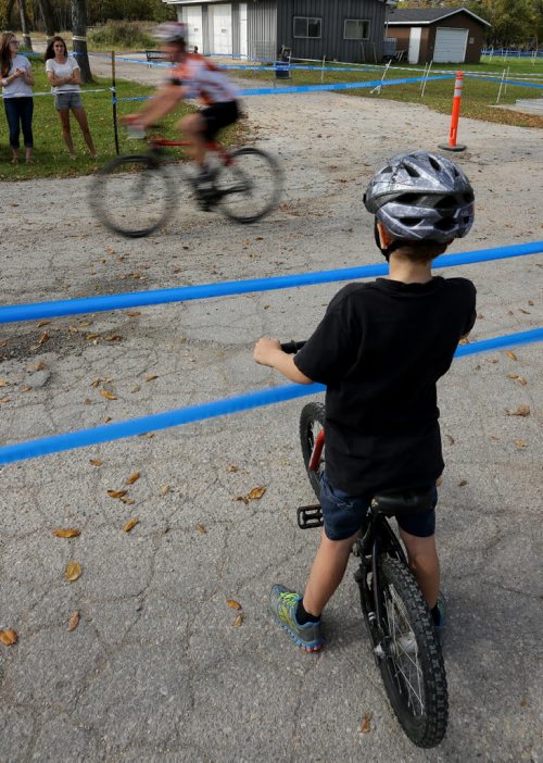 The MennoCross cyclocross race at the Canadian Mennonite University, Saturday, September 27, 2014. (TREVOR HAGAN/WINNIPEG FREE PRESS)