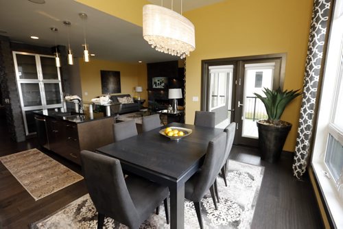 eating area next to kitchen .HOMES . 3 Orchard  Gate  a Sterling Home in Oak Bluff West SEPT  29 2014 / KEN GIGLIOTTI / WINNIPEG FREE PRESS