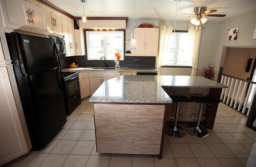 Kitchen at 19 Lavendar Bay. See Todd's tale. October 30, 2014 - (Phil Hossack / Winnipeg Free Press)