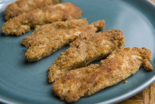 141006 Winnipeg - DAVID LIPNOWSKI / WINNIPEG FREE PRESS  Recipe Swap with Alison Gillmore  Chicken Strips