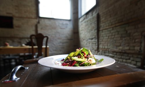 Restaurant Review, Maw's Garage Eatery & Bar. Executive Chef Jared Gossen.    Garage Salad.   Oct 08,  2014 Ruth Bonneville / Winnipeg Free Press
