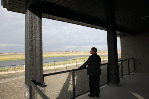 Oak Bluff West at 10 Orchard GateDeck off master bedroom-See Todd Lewys story- Oct 16, 2014   (JOE BRYKSA / WINNIPEG FREE PRESS)