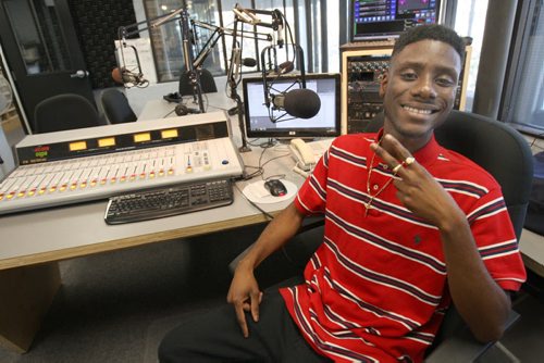 Roger Kimbeni. Roger is a volunteer at UMFM 101.5 FM, the U of M's campus/community radio station. Roger is a U of M student and hosts a show called The College Draft that focuses on hip hop music.See Aarons volunteer column- Oct 16, 2014   (JOE BRYKSA / WINNIPEG FREE PRESS)
