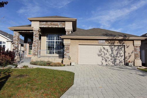 RESALE HOMES - 75 Bridgeway Crescent in Royalwood. Realtor Tod Niblock.  BORIS MINKEVICH / WINNIPEG FREE PRESS October 27, 2014