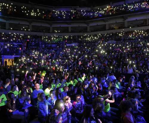 About 16,000 students attending the WE Day event Wednesday light up the their cell phones at the MTS Centre.  Nick Martin¤ story. Wayne Glowacki/Winnipeg Free Press Oct.29 ¤ 2014