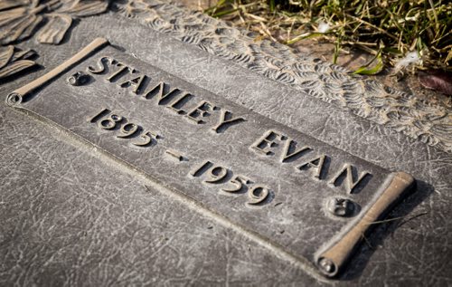 Stan Bowen Mary McNair cemetery grave marker Kevin Rollason - WW1 letters story 140901 - Monday, September 01, 2014 - (Melissa Tait / Winnipeg Free Press)
