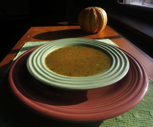 Entertainment / Food section. Curry Squash Soup  This is for the November 12 Food Front.  Wendy King story.   WAYNE GLOWACKI / WINNIPEG FREE PRESS) Nov.6 2014