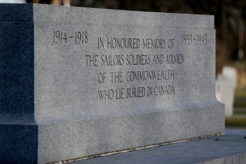 The veterans area at Brookside Cemetary, Saturday, November 8, 2014. (TREVOR HAGAN/WINNIPEG FREE PRESS)