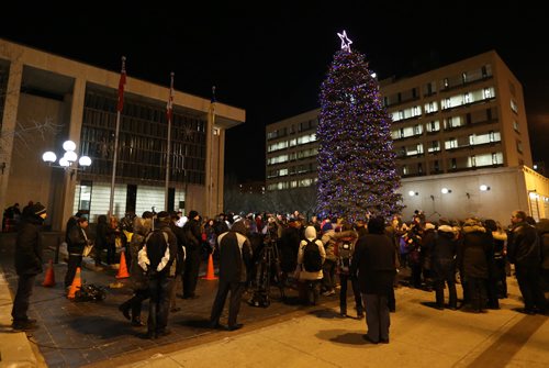 Mayor Brian Bowman lit the Christmas Tree in front of City Hall, Friday, November 14, 2014. (TREVOR HAGAN/WINNIPEG FREE PRESS)