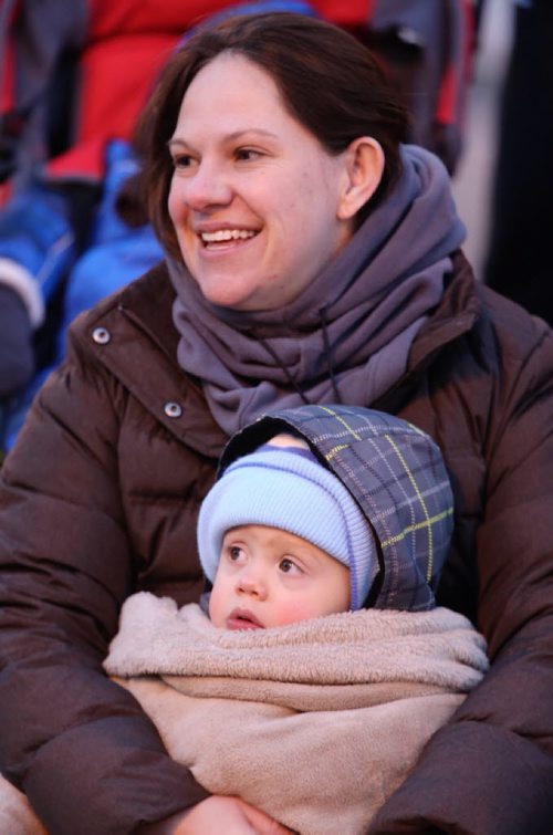 Jennifer Hubert and Mark, 2, from Steinbach, but moved here from Brazil 3 months ago, waiting at the Santa Claus Parade, Saturday, November 15 , 2014. (TREVOR HAGAN/WINNIPEG FREE PRESS)