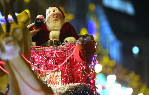 Santa Claus Parade, Saturday, November 15, 2014. (TREVOR HAGAN/WINNIPEG FREE PRESS)