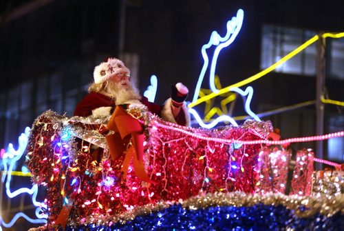 Santa Claus Parade, Saturday, November 15, 2014. (TREVOR HAGAN/WINNIPEG FREE PRESS)