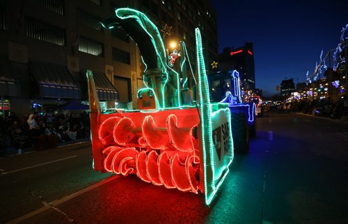 Santa Claus Parade, Saturday, November 15, 2014. (TREVOR HAGAN/WINNIPEG FREE PRESS)